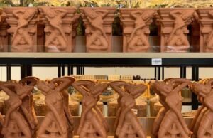 Mua gì làm quà lưu niệm khi tham quan Khu đền tháp Mỹ Sơn