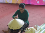 Trải nghiệm làm gốm, chằm nón lá và dệt thổ cẩm truyền thống tại Khu đền tháp Mỹ Sơn